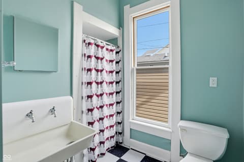 Photo of 227 E Jefferson Street, Franklin, IN