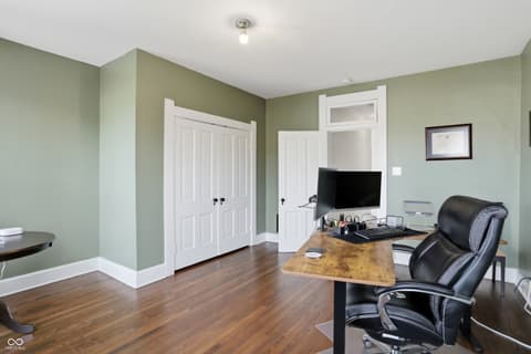 Photo of 227 E Jefferson Street, Franklin, IN