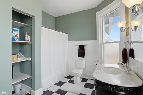 Photo of 227 E Jefferson Street, Franklin, IN