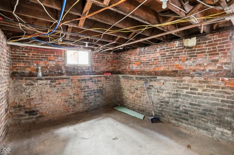 Photo of 227 E Jefferson Street, Franklin, IN