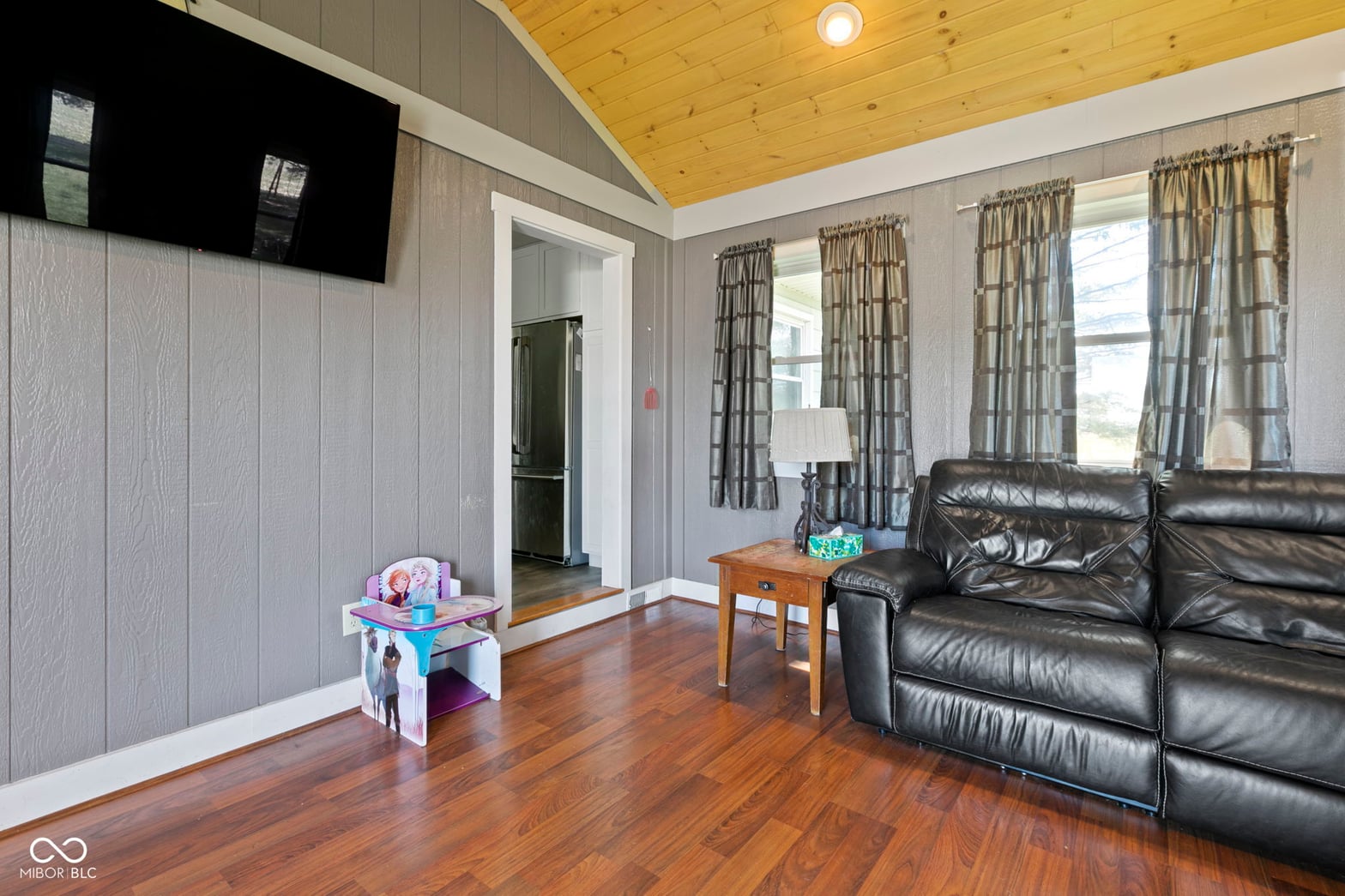 Family room at 8440 E 216th Street, Cicero, IN