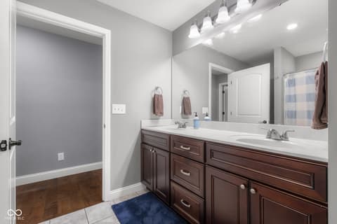 Photo of 737 Enos Road, Seymour, IN