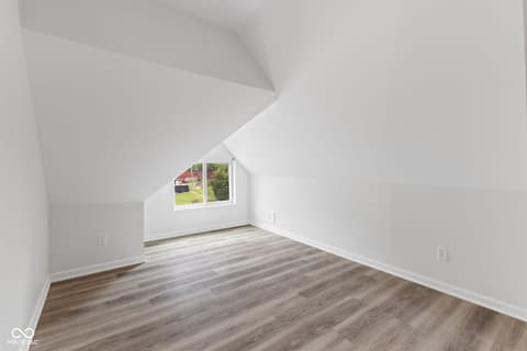 Bonus room at 1421 Deloss Street, Indianapolis, IN