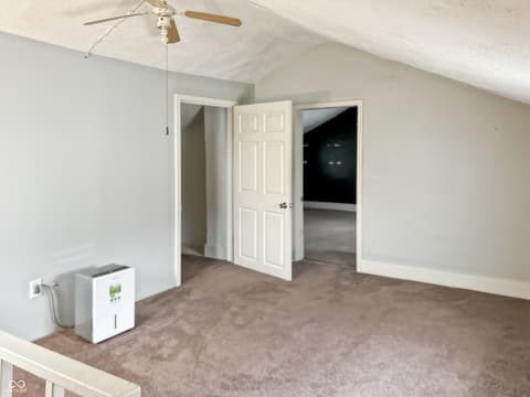 Bonus room at 276 N Mulberry Street, Martinsville, IN