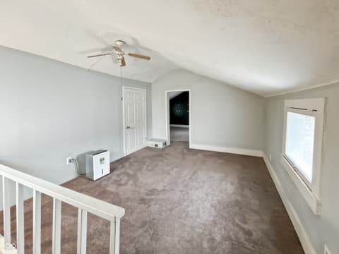 Bonus room at 276 N Mulberry Street, Martinsville, IN