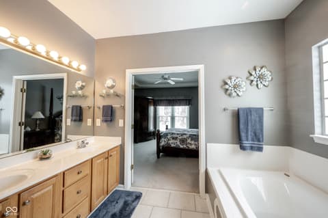Photo of 10986 Cumberland Road, Fishers, IN