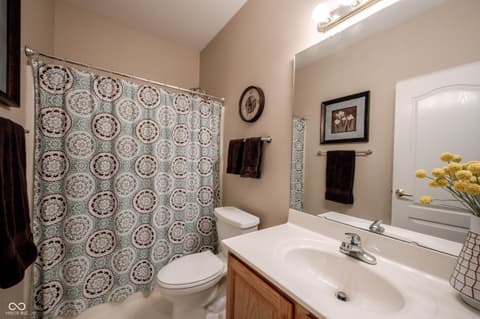 Photo of 10986 Cumberland Road, Fishers, IN