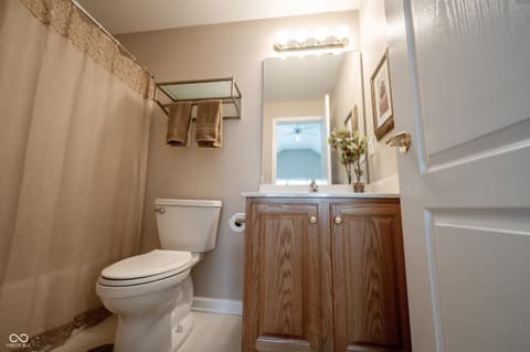 Photo of 10986 Cumberland Road, Fishers, IN
