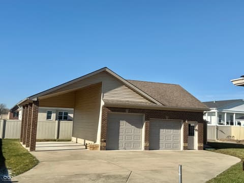Front exterior at 1992 Austin James Lane, Seymour, IN