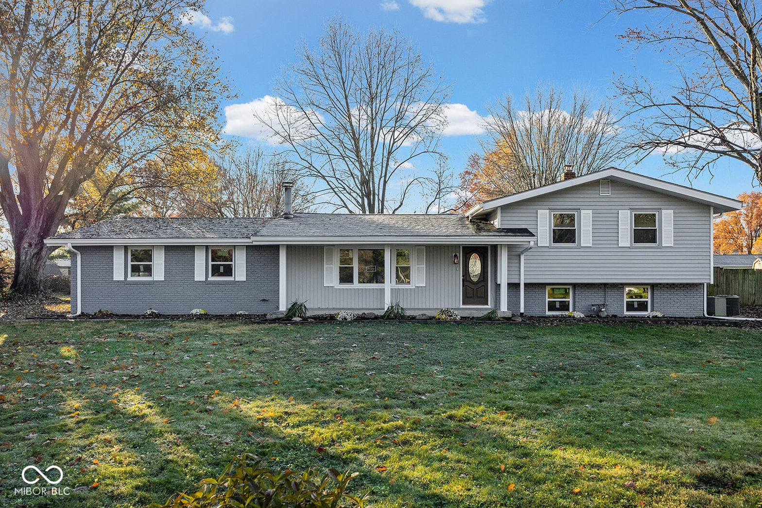 Front exterior at 1406 Meadowbrook Court, Lafayette, IN