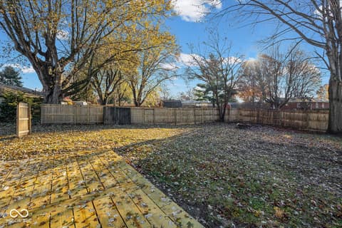 Yard at 1406 Meadowbrook Court, Lafayette, IN