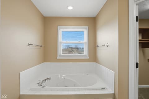 Photo of 2415 Derby Drive, Shelbyville, IN