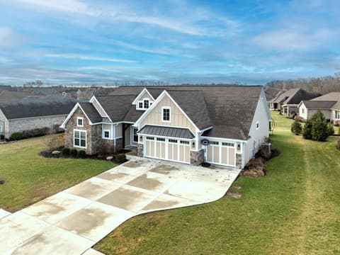Photo of 5513 W Sawgrass Way, Muncie, IN