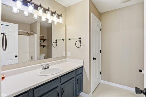 Primary bathroom at 2295 Lakecrest Drive, Columbus, IN