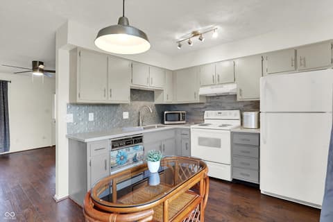 Kitchen at 10173 Penrith Drive, Indianapolis, IN
