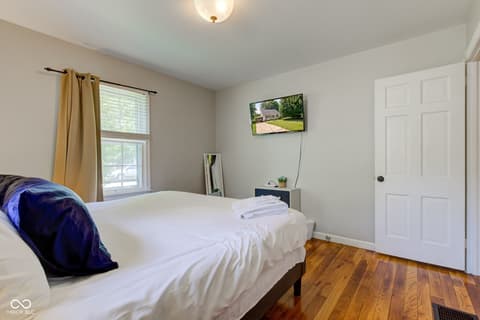 Photo of 315 W 43rd Street, Indianapolis, IN