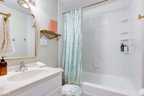 Photo of 315 W 43rd Street, Indianapolis, IN