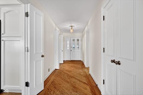 Photo of 8002 Dean Road, Indianapolis, IN