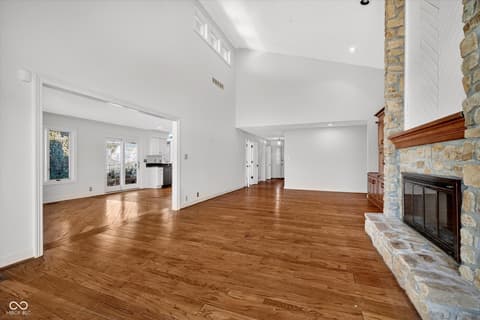 Photo of 8002 Dean Road, Indianapolis, IN