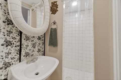 Photo of 5428 E 10th Street, Indianapolis, IN