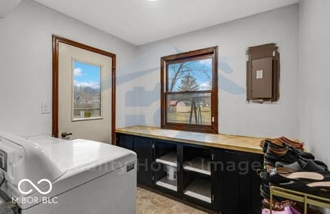 Photo of 1616 Secretariat Lane, Indianapolis, IN