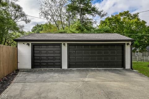 Garage at 655 Birch Street, Westfield, IN
