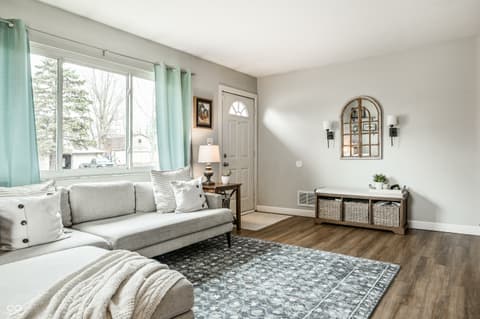 Living room at 655 Birch Street, Westfield, IN