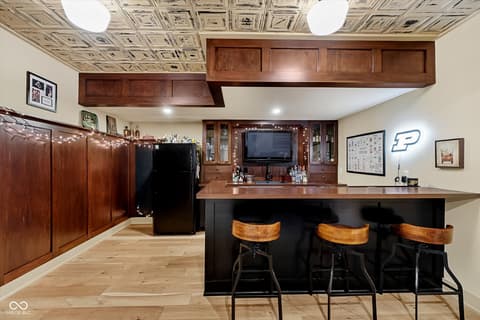 Bar — 17127 Andry Court, Westfield, IN