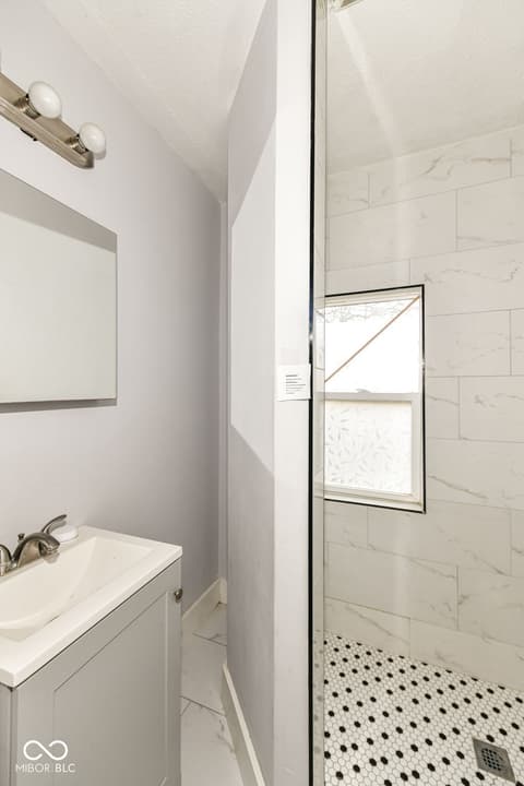 Photo of 501 N Dequincy Street, Indianapolis, IN