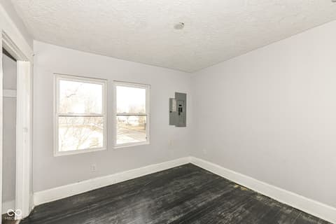 Photo of 501 N Dequincy Street, Indianapolis, IN