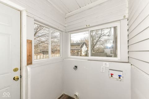 Photo of 501 N Dequincy Street, Indianapolis, IN