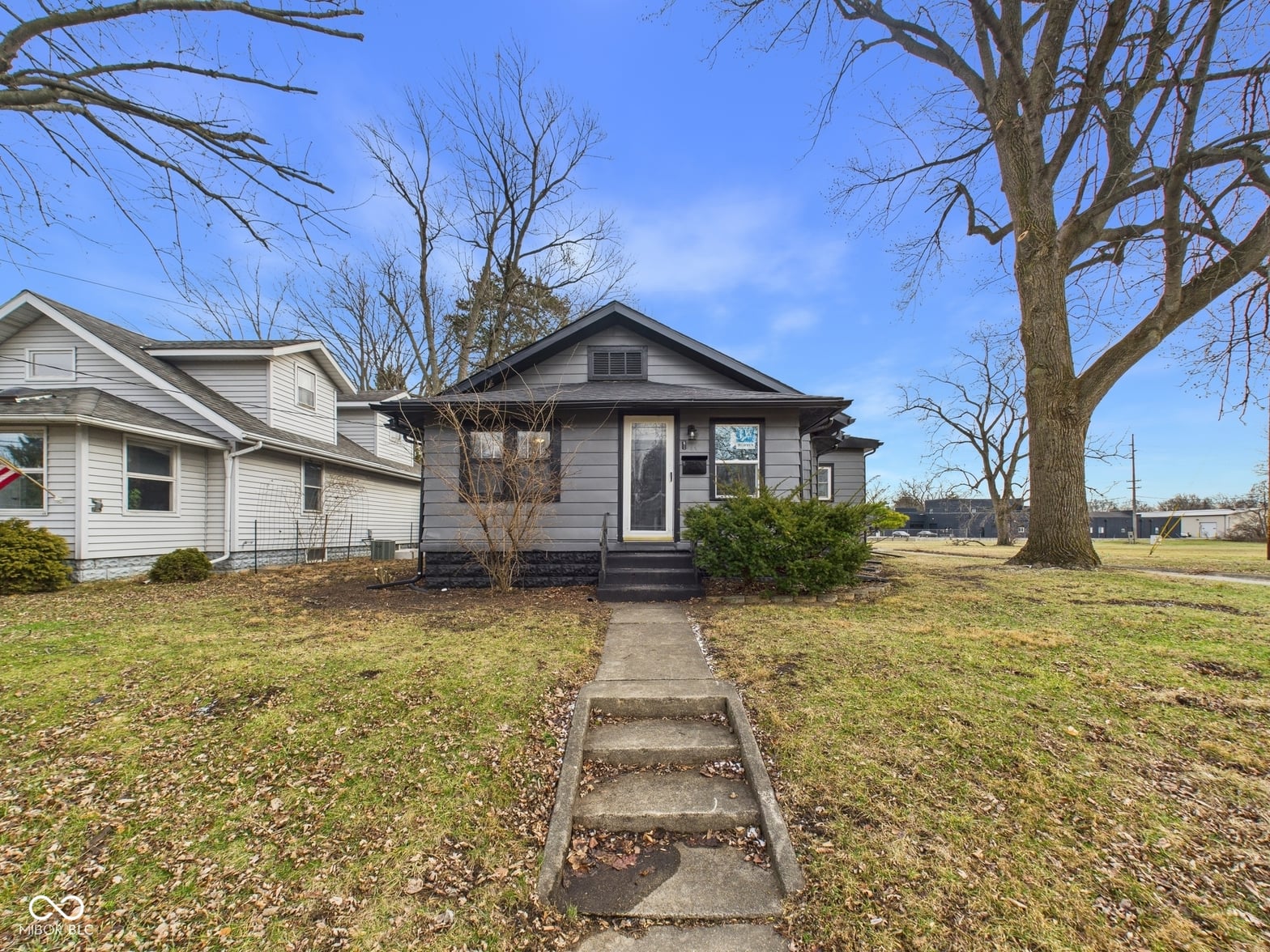 Front exterior at 422 S Hutchinson Avenue, Muncie, IN