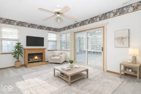 Family room at 1781 Stonewall Circle, Greenfield, IN