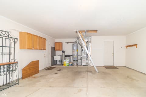 Garage at 1781 Stonewall Circle, Greenfield, IN