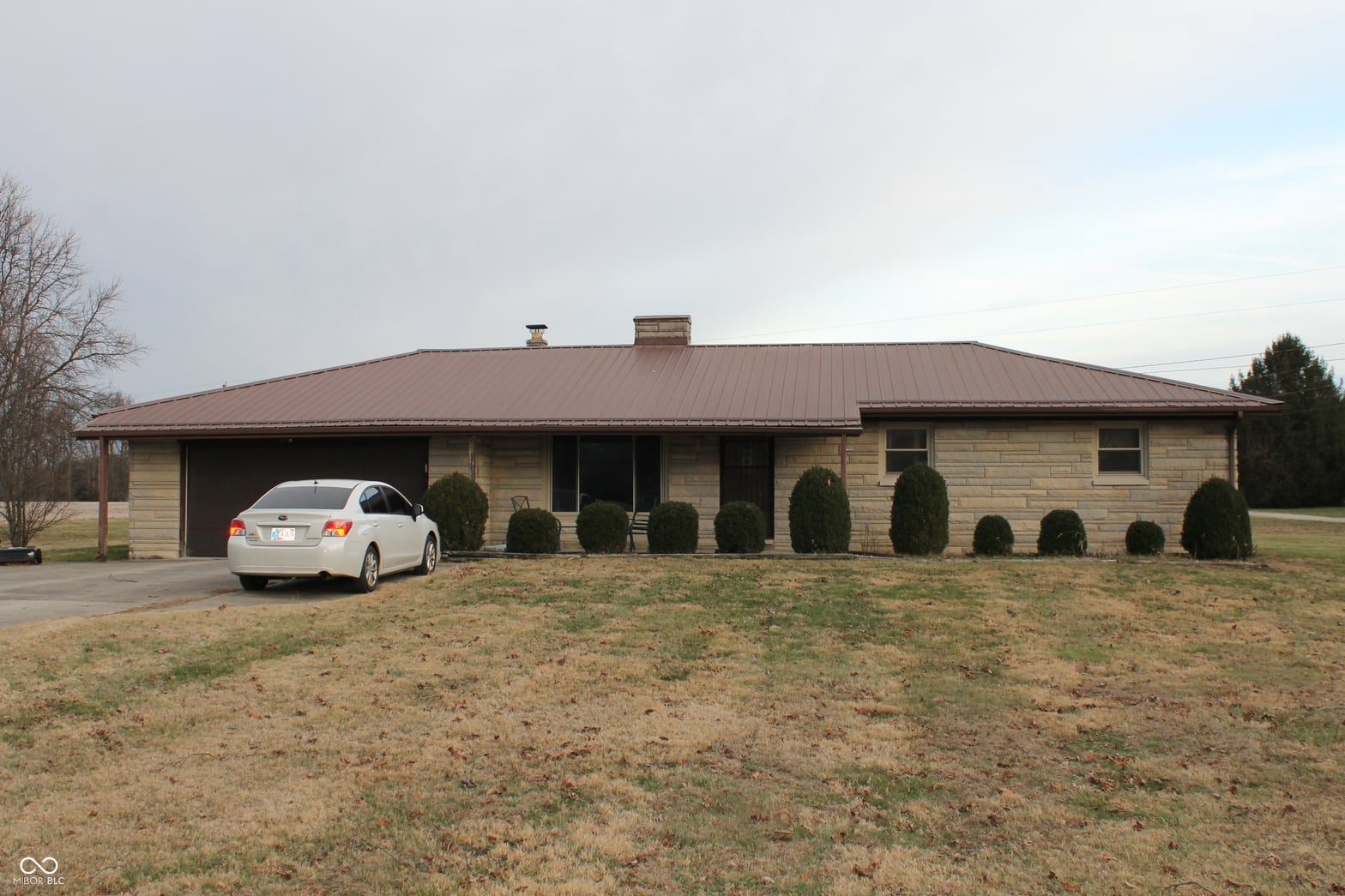 Front exterior at 9508 E County Road 700 N, Seymour, IN