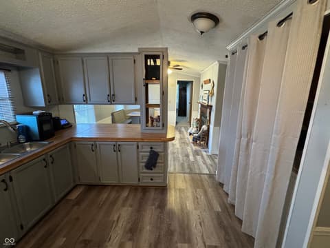 Photo of 537 W State Street, Kingman, IN
