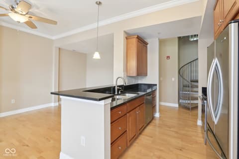 Photo of 355 E Ohio Street, Indianapolis, IN