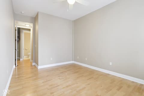 Photo of 355 E Ohio Street, Indianapolis, IN
