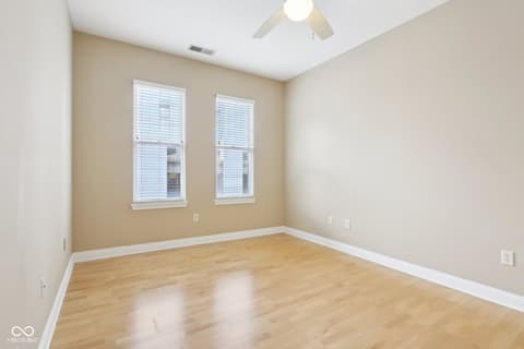 Photo of 355 E Ohio Street, Indianapolis, IN