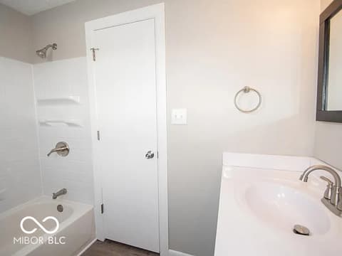 Photo of 531 N Alton Avenue, Indianapolis, IN
