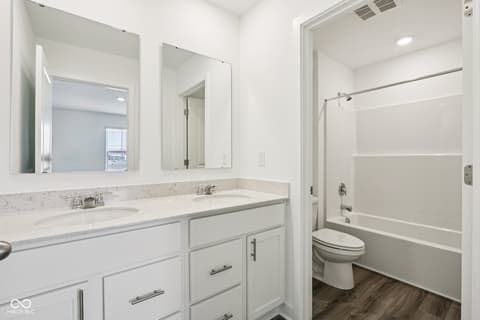 Photo of 1339 Phillips Drive, Greenfield, IN