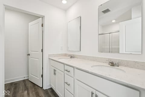 Photo of 1339 Phillips Drive, Greenfield, IN