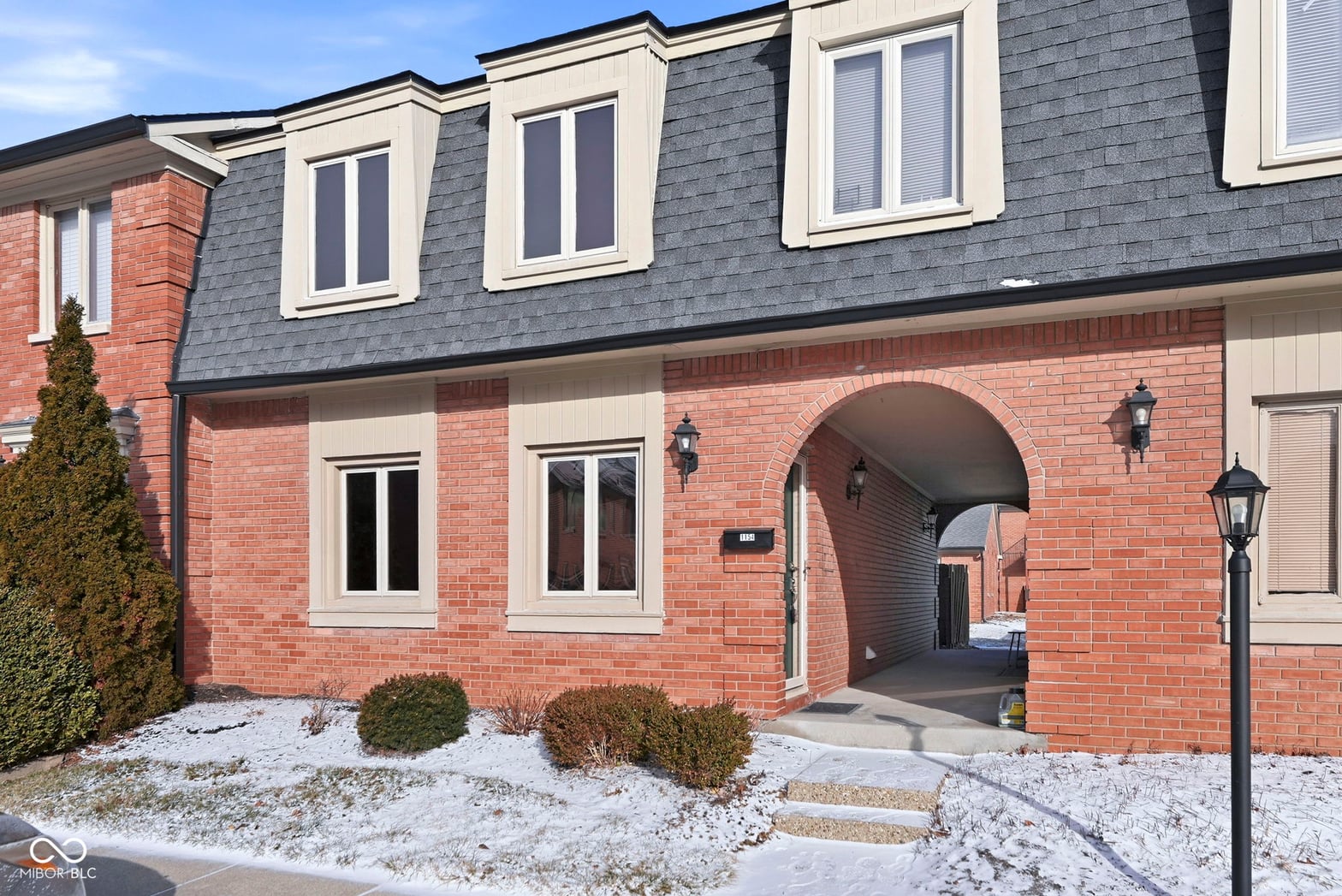 Photo of 1154 Canterbury Square N, Indianapolis, IN