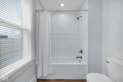Photo of 809 N Temple Avenue, Indianapolis, IN