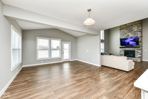 Den — 10627 Oak Bend Boulevard, Indianapolis, IN