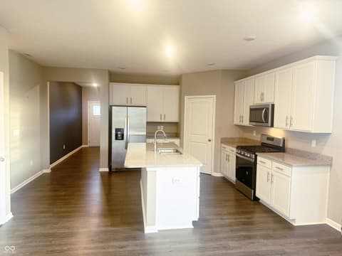 Photo of 830 Saddlebrook Farms Boulevard, Whiteland, IN