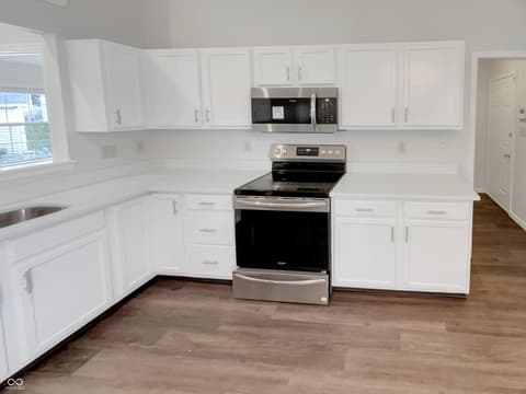 Photo of 6614 Sparrowood Drive, Indianapolis, IN