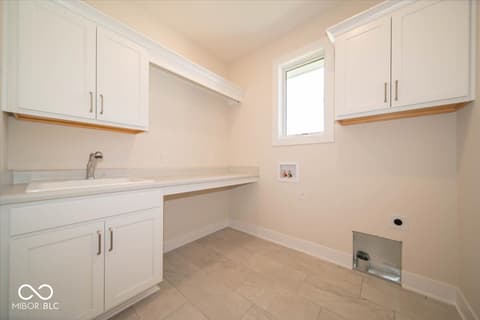 Laundry room at 10586 Jacks Way, Indianapolis, IN