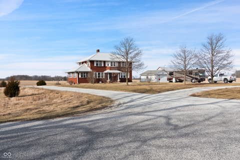 7130 N Thomas Road