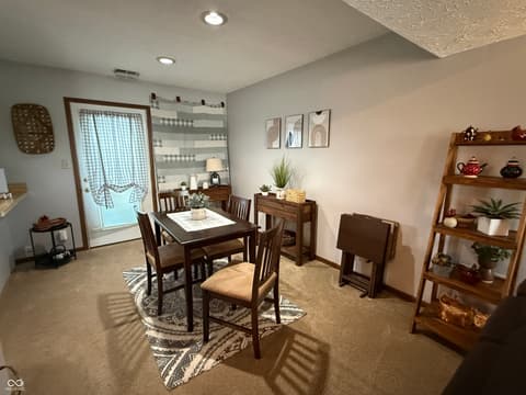 Dining room at 1204 Paradise Way N, Greenwood, IN